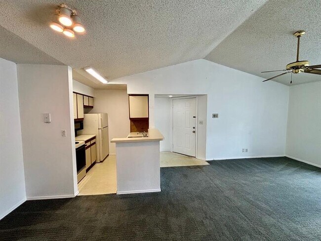 Building Photo - 2796 S University Dr