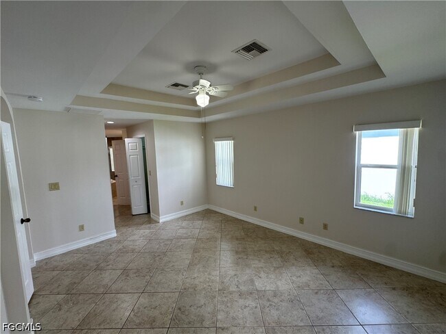 Building Photo - 4914 7th St W