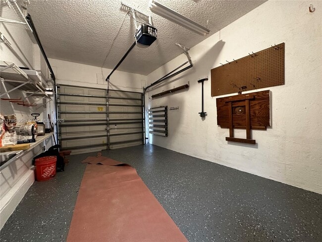 Building Photo - 691 SW 158th Way