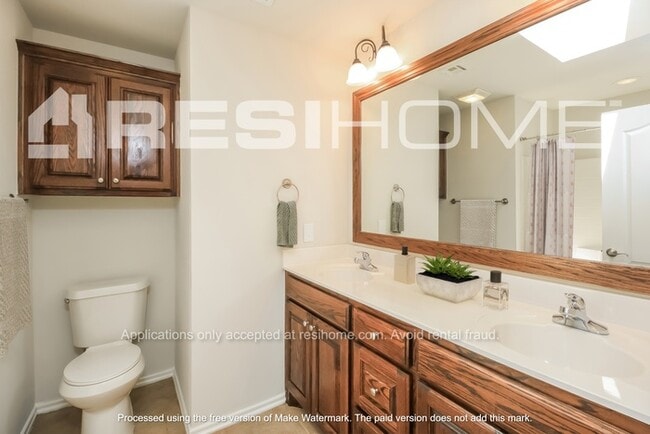 Building Photo - 509 Crestland Dr