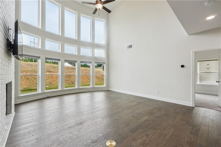 Building Photo - 4055 Starwood Dr