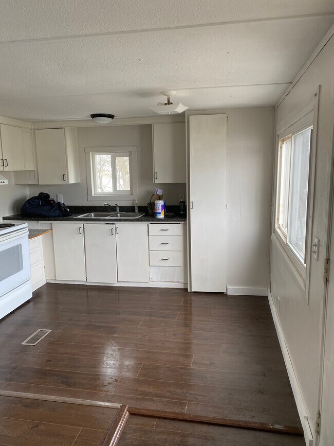 Building Photo - Unit #3-Millborne Rd.