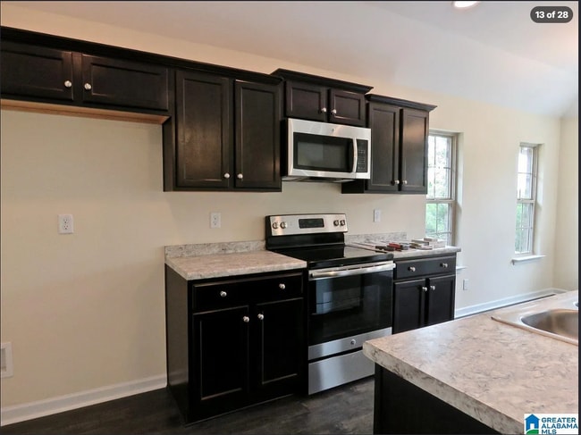 Building Photo - 5623 Goodwin Ct