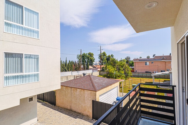 Building Photo - 5932 Lemp Ave