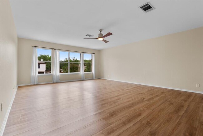 Building Photo - 7327 Pusch Ridge Loop