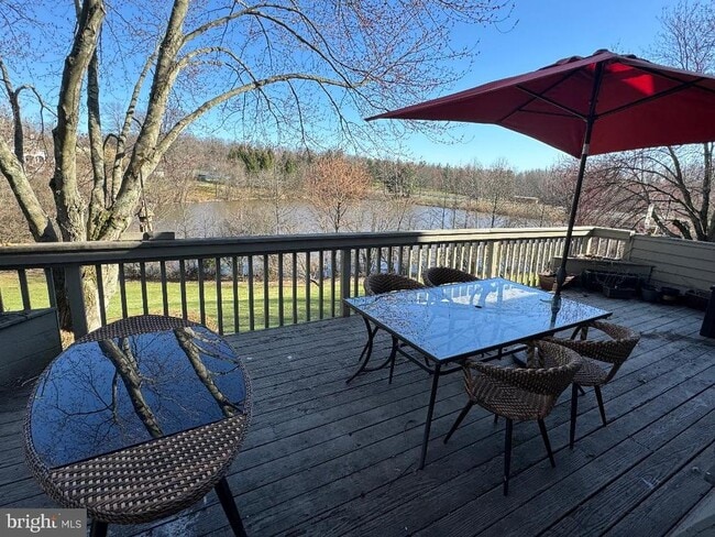 Building Photo - 18 E Countryside Dr