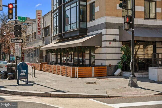 Building Photo - 1439 Chapin St NW