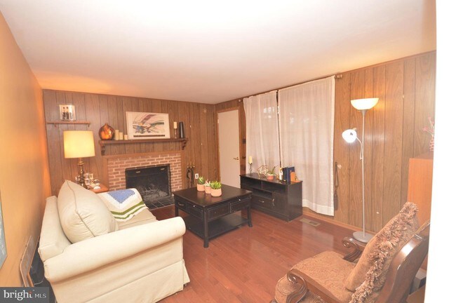 Building Photo - 14595 Woodland Ridge Dr
