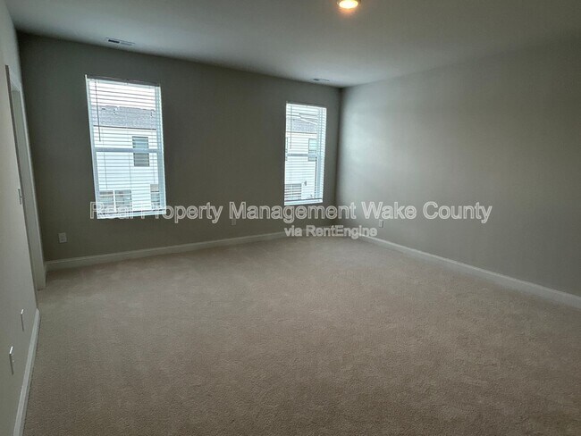Building Photo - 1235 Shaw View Aly