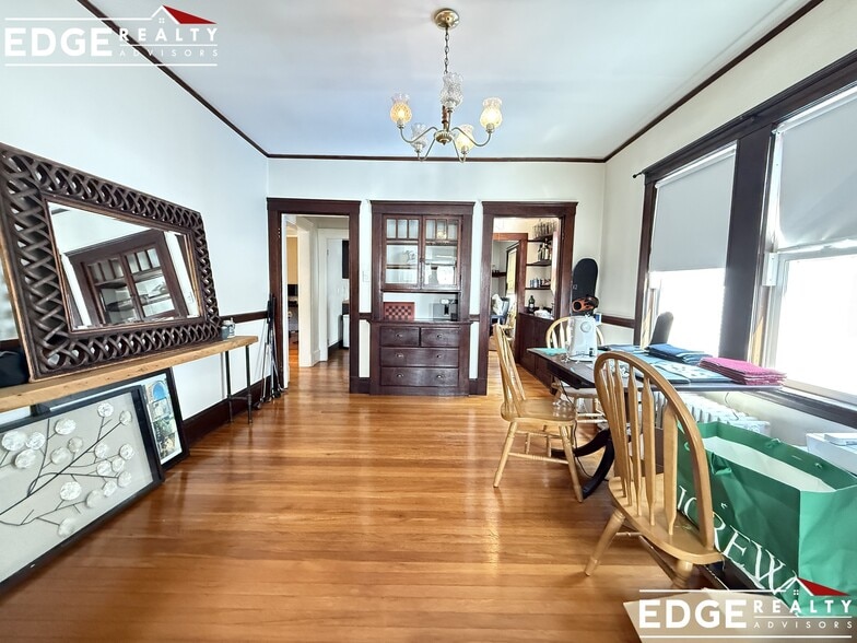 Building Photo - 19 Cresthill Rd