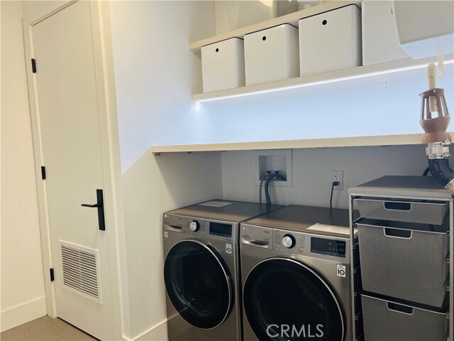 Building Photo - 10777 Wilshire Blvd