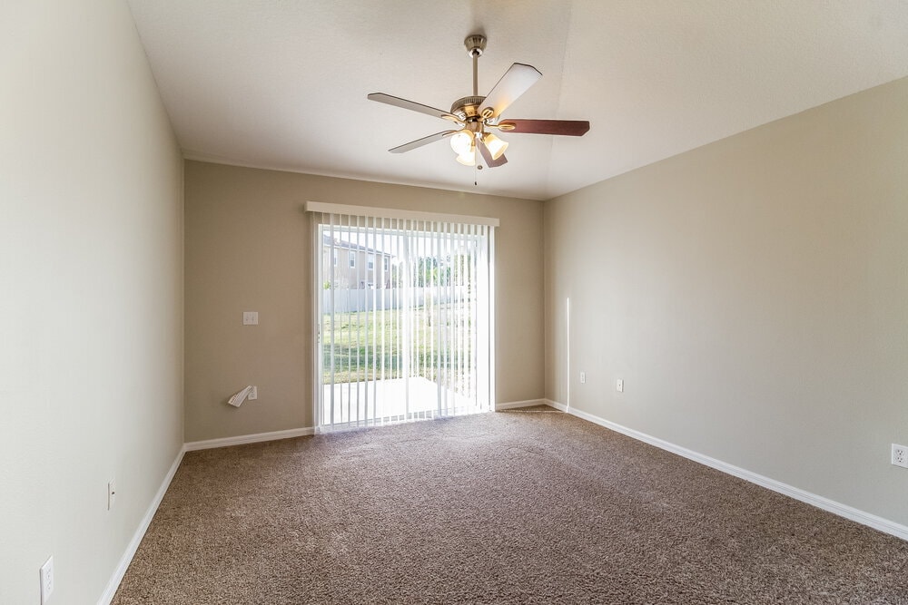 Building Photo - 433 Hammerstone Ave