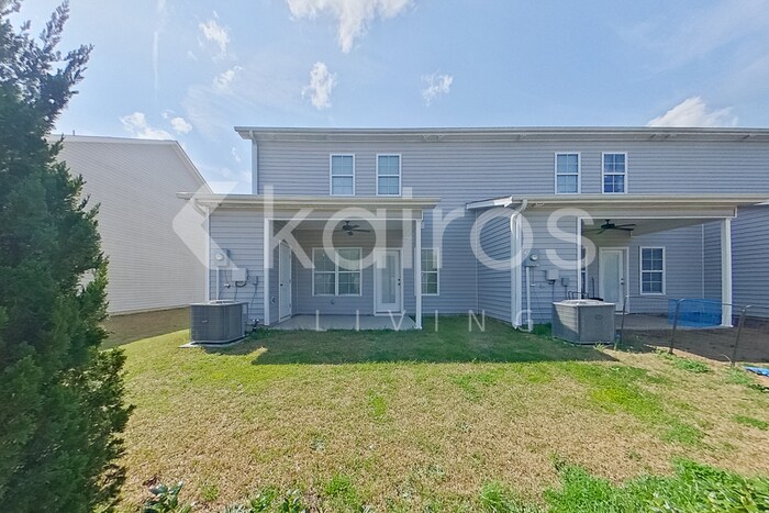 Building Photo - 3705 Oak Leaf Wy