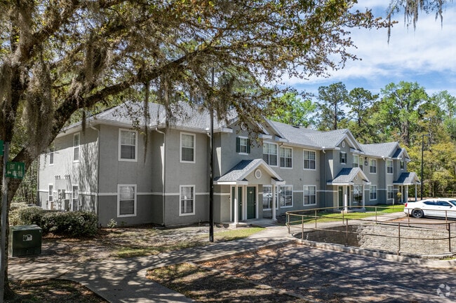 Building Photo - Madison Woods Apartments