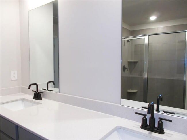 Building Photo - 2304 Grape Vine Wy