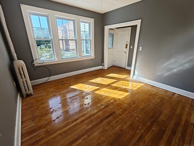 Building Photo - 42 Groton St