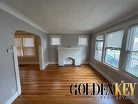 Building Photo - 15745 Cherrylawn St