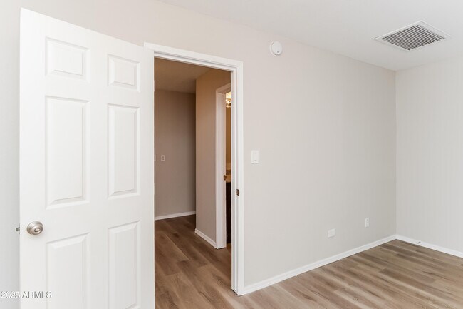 Building Photo - 555 N Elm
