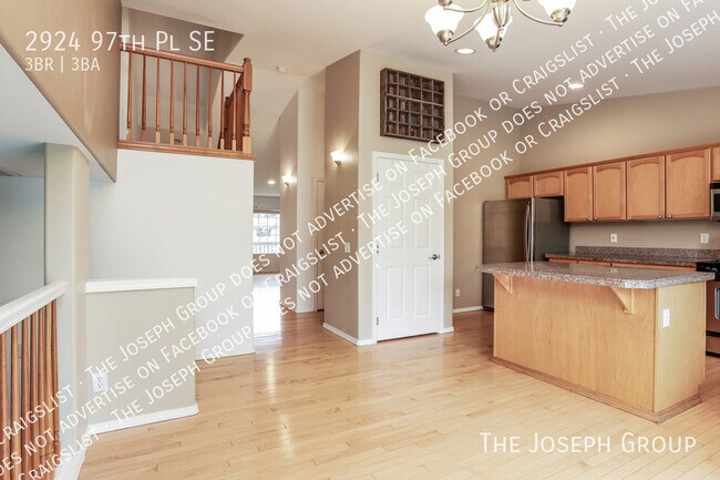 Building Photo - 2924 97th Pl SE