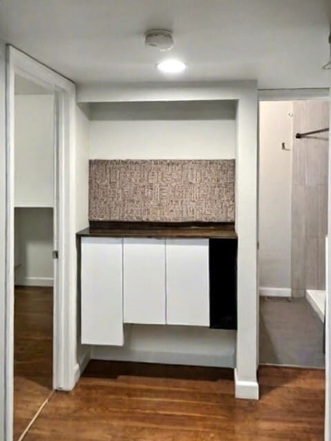 Building Photo - 7252 Foxridge Cir