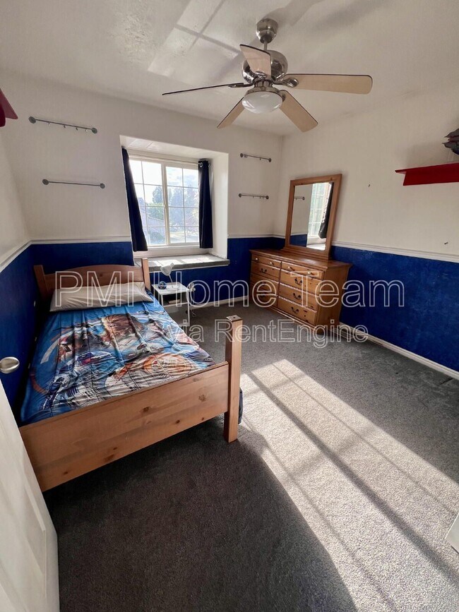 Building Photo - 2299 S 225 E