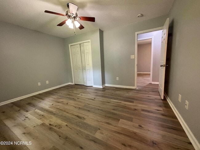 Building Photo - 215 Finishing Ln