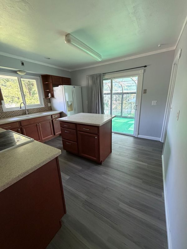 Building Photo - 107 Hadley Dr