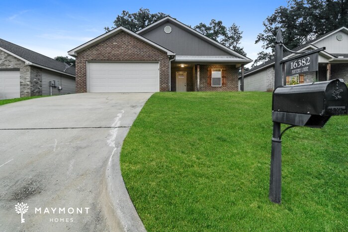 Primary Photo - 16382 Pottery Ln