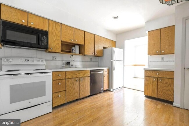 Building Photo - 103 Josephs Way