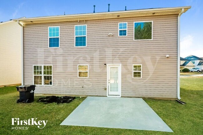 Building Photo - 245 Shadowbrooke Cir SW
