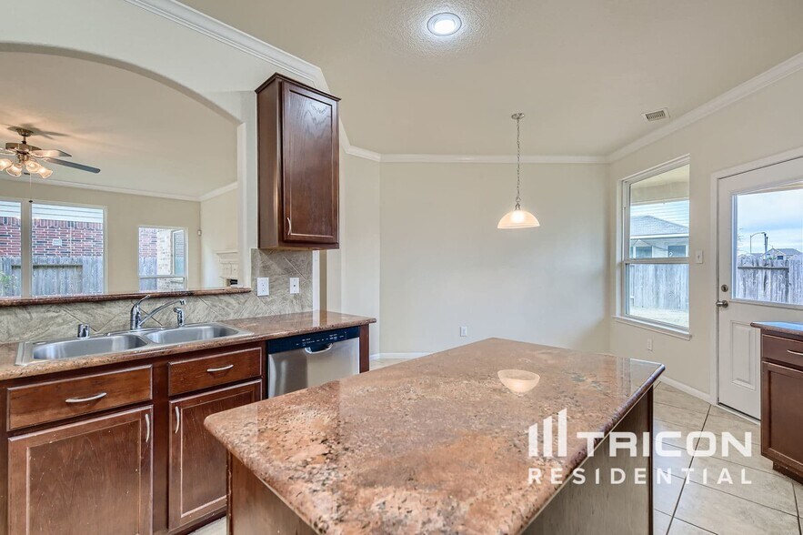 Building Photo - 20831 Fair Walnut Way