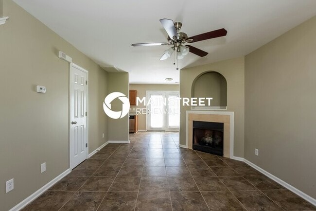 Building Photo - 3 Bedroom Pet-Friendly Home in Charlotte, NC with Main Street Renewal