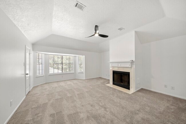 Building Photo - 2406 Parkwood Ln