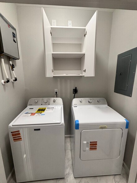 Building Photo - 703 Pedro St