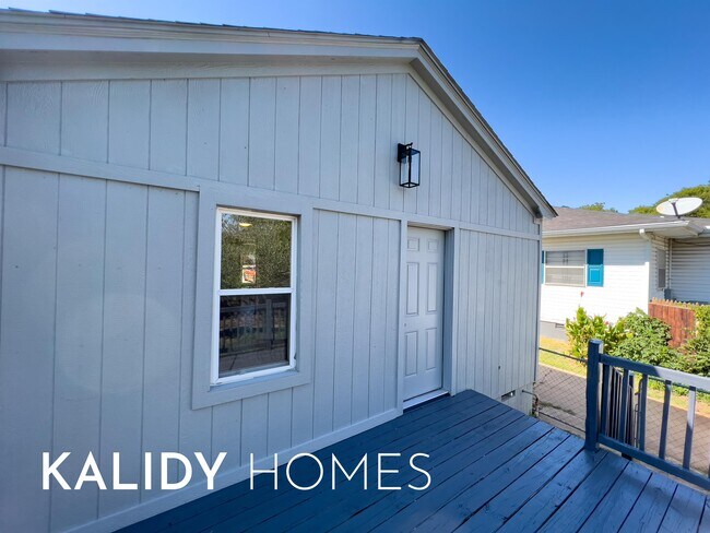 Building Photo - 3504 N Westmont St