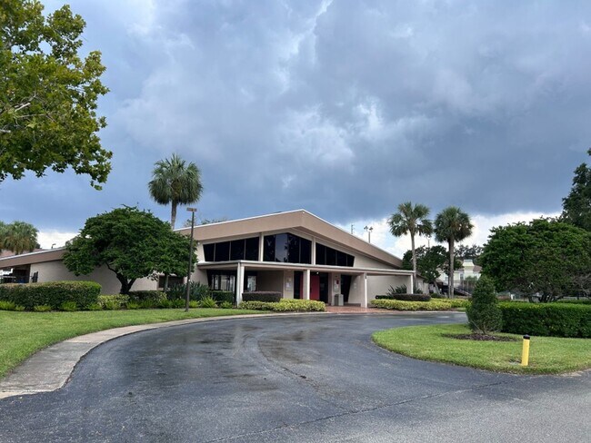 Building Photo - 3244 S Semoran Blvd