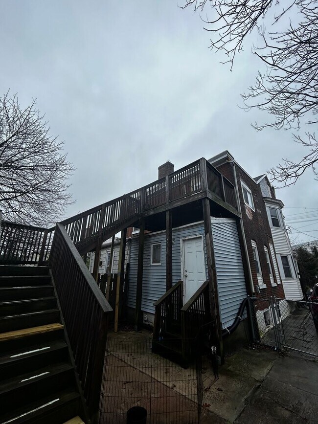 Building Photo - 133 Liberty St