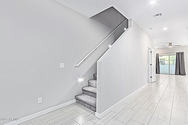 Building Photo - 2134 W Harmont Dr
