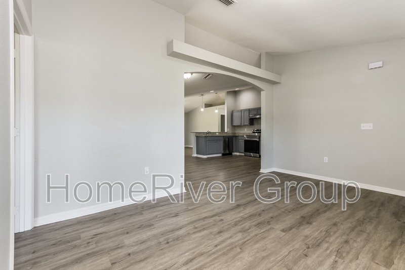 Building Photo - 701 Caracara Ct