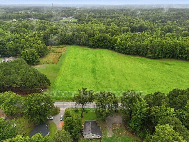 Building Photo - 10317 NC 42