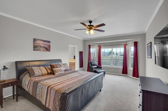 Building Photo - 10071 Clovercrest Dr