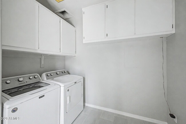 Building Photo - 6602 W Andrea Dr