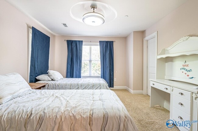 Building Photo - 111 Golden Rod Ln