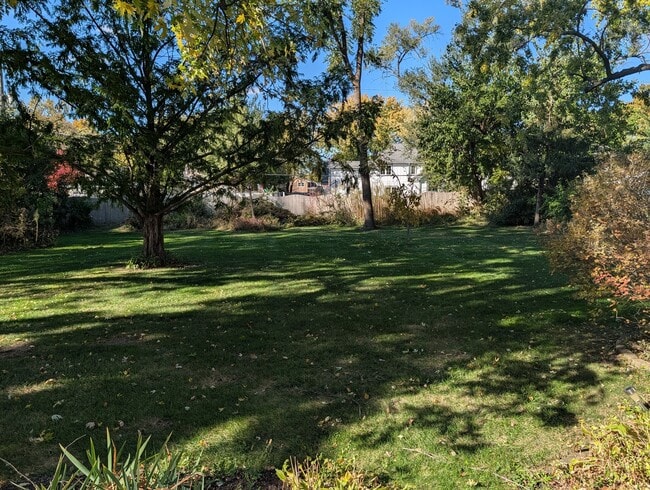 Building Photo - 342 Sunrise Ave