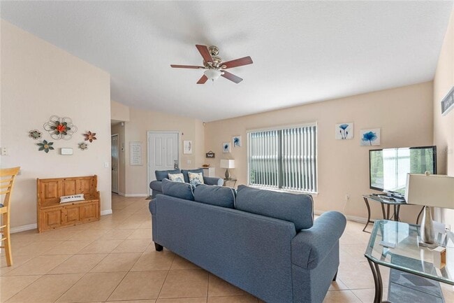 Building Photo - 233 Reserve Dr