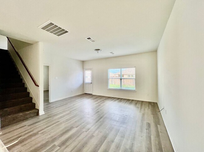 Building Photo - 6233 White Jade Dr