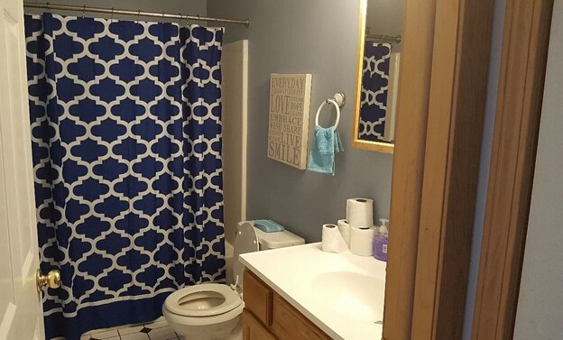 Building Photo - 433 Wolcott Ave