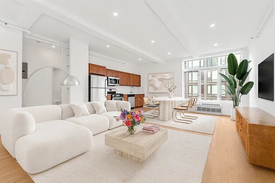 Primary Photo - 97 Grand St