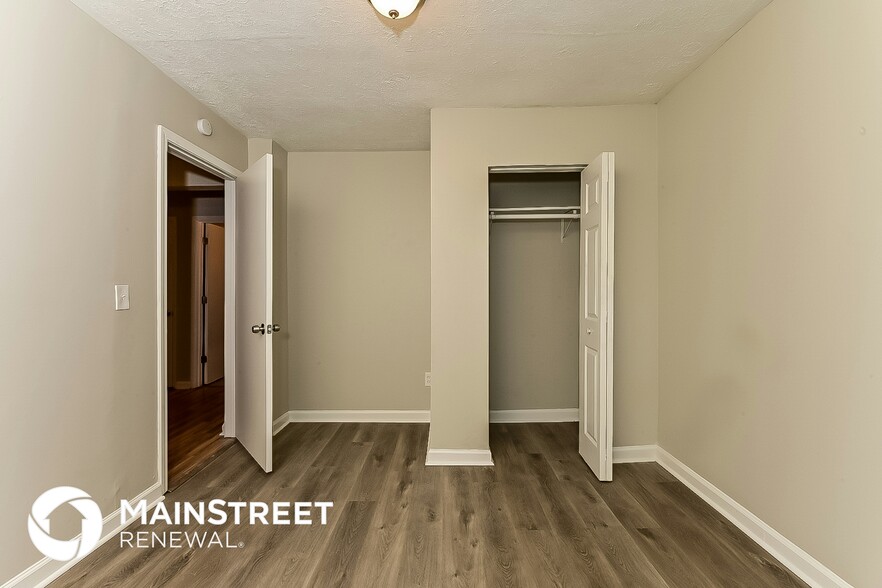 Building Photo - 7045 Birling Dr