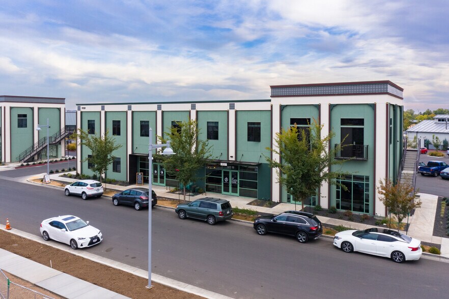 Building Photo - 2267 Springfield Dr